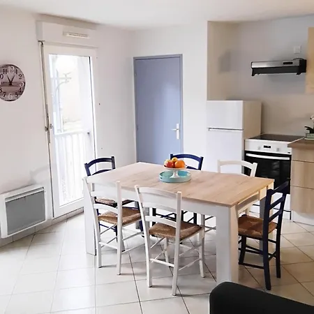 Centre Tout-a-pied Lumineux 2 1 A 6 Pers *