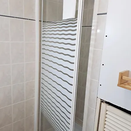 Centre Tout-a-pied Lumineux 2 1 A 6 Pers